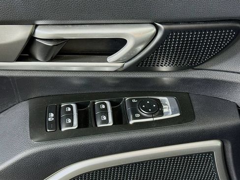 Used 2022 Kia Telluride S AWD/4WD image 25