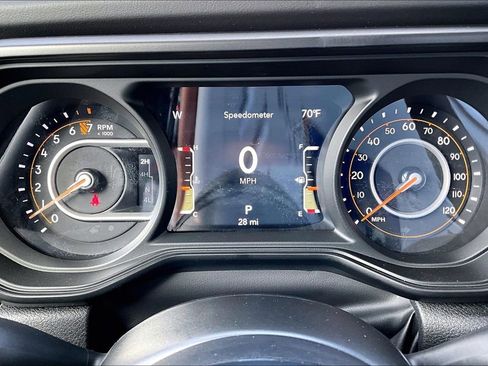 New 2026 Jeep Gladiator Sport AWD/4WD image 8