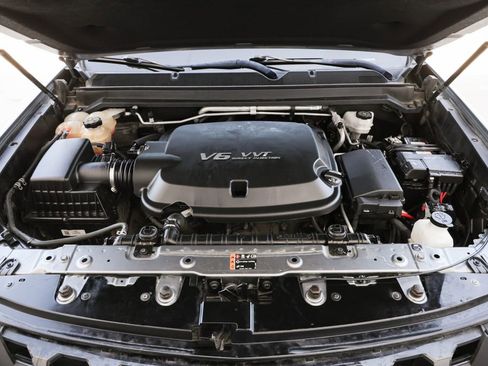 Used 2022 Chevrolet Colorado ZR2 w/ Colorado ZR2 Bison Edition image 18