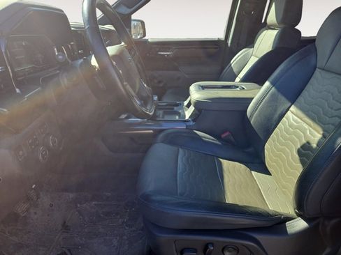 Used 2022 Chevrolet Silverado 1500 ZR2 image 9