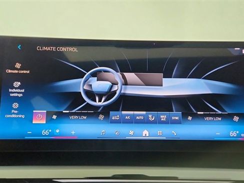 Used 2024 BMW 530i xDrive 530i xDrive w/ Premium Package image 47