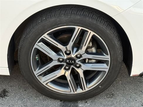 Used 2019 Kia Forte S image 9