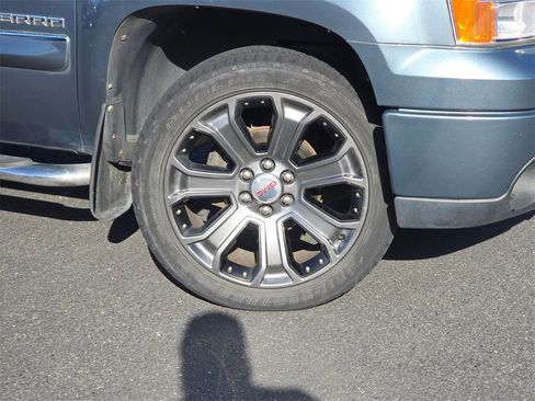 New 2026 Chevrolet Blazer EV LT image 32