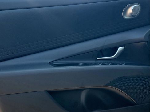 New 2026 Hyundai Elantra SE image 23