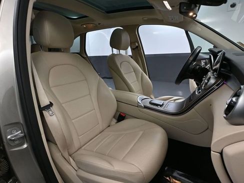 Used 2021 Mercedes-Benz GLC 300 4MATIC image 52