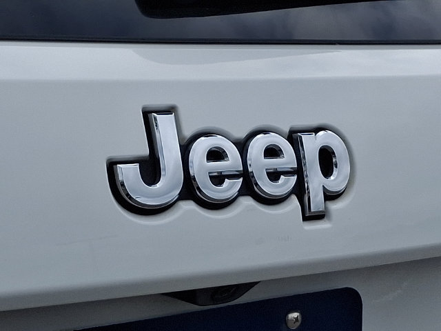 Used 2017 Jeep Grand Cherokee Limited AWD/4WD image 32