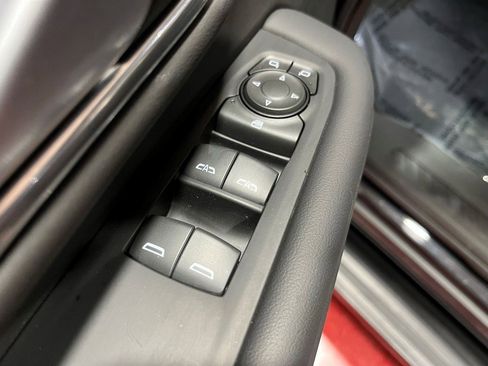 Certified 2022 GMC Yukon SLE image 26