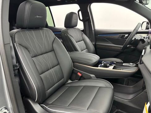 New 2026 Buick Enclave Avenir image 41