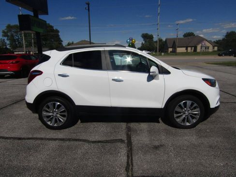 Used 2019 Buick Encore Preferred AWD/4WD image 9