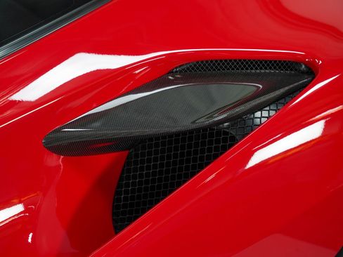 Used 2022 Ferrari F8 Tributo image 20