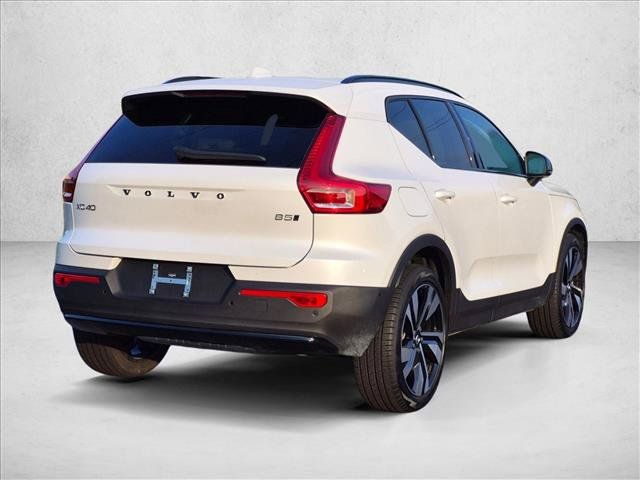 Used 2026 Volvo XC40 B5 Ultra w/ Protection Package Premier AWD/4WD image 5