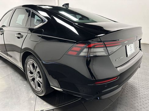 Certified 2023 Honda Accord EX-L image 10