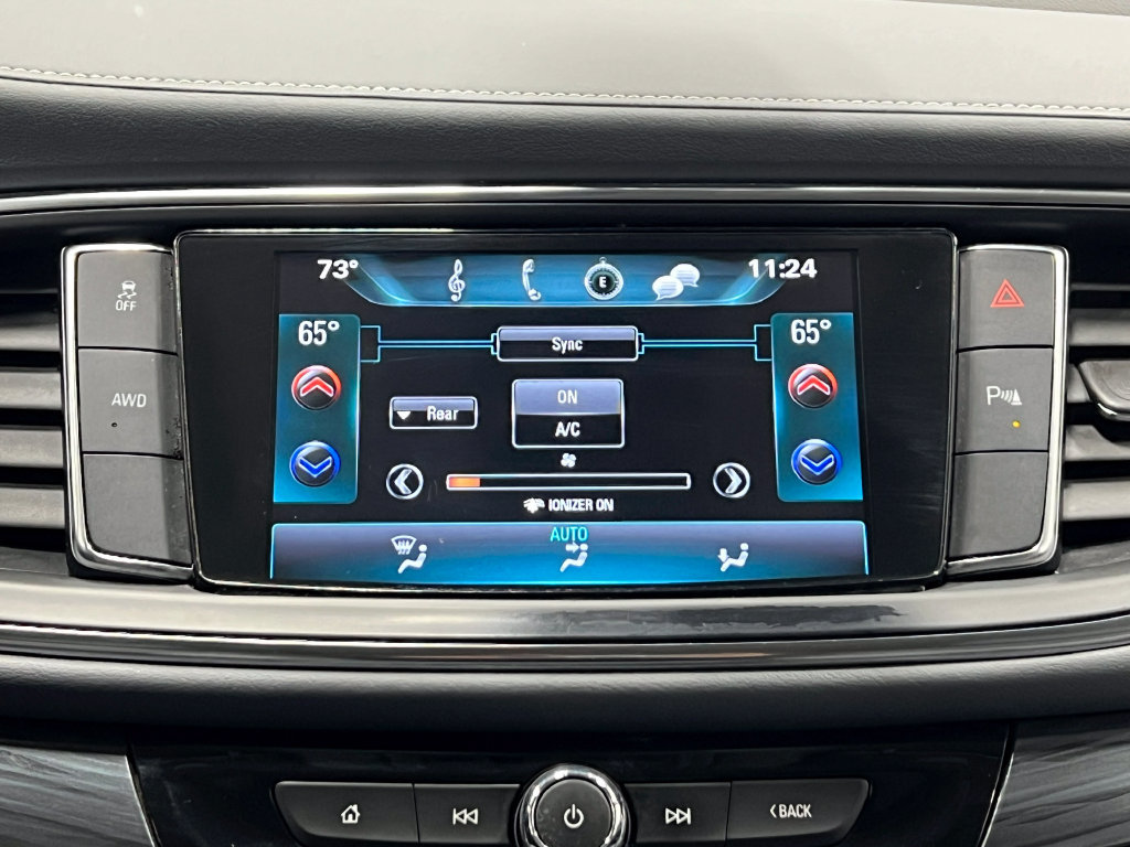 Used 2018 Buick Enclave Essence AWD/4WD image 27