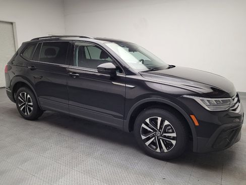 Used 2022 Volkswagen Tiguan S FWD image 11