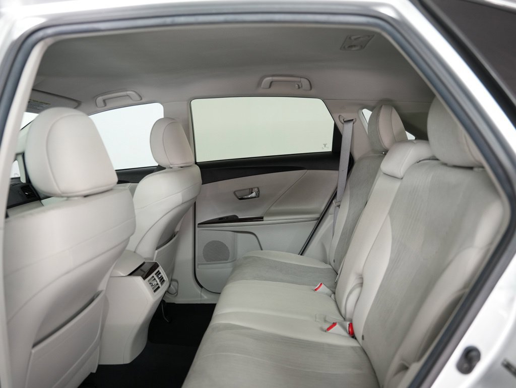 Used 2012 Toyota Venza LE FWD image 33