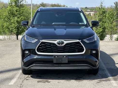 Used 2024 Toyota Highlander XLE AWD/4WD image 21