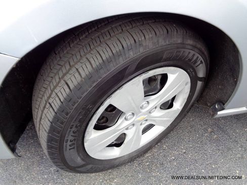 Used 2016 Chevrolet Cruze LS FWD image 6