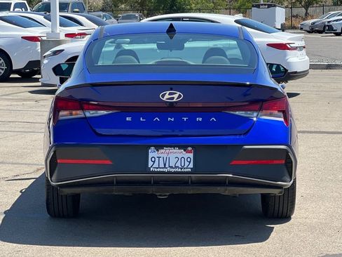 Used 2025 Hyundai Elantra Sport w/ Cargo Package FWD image 6