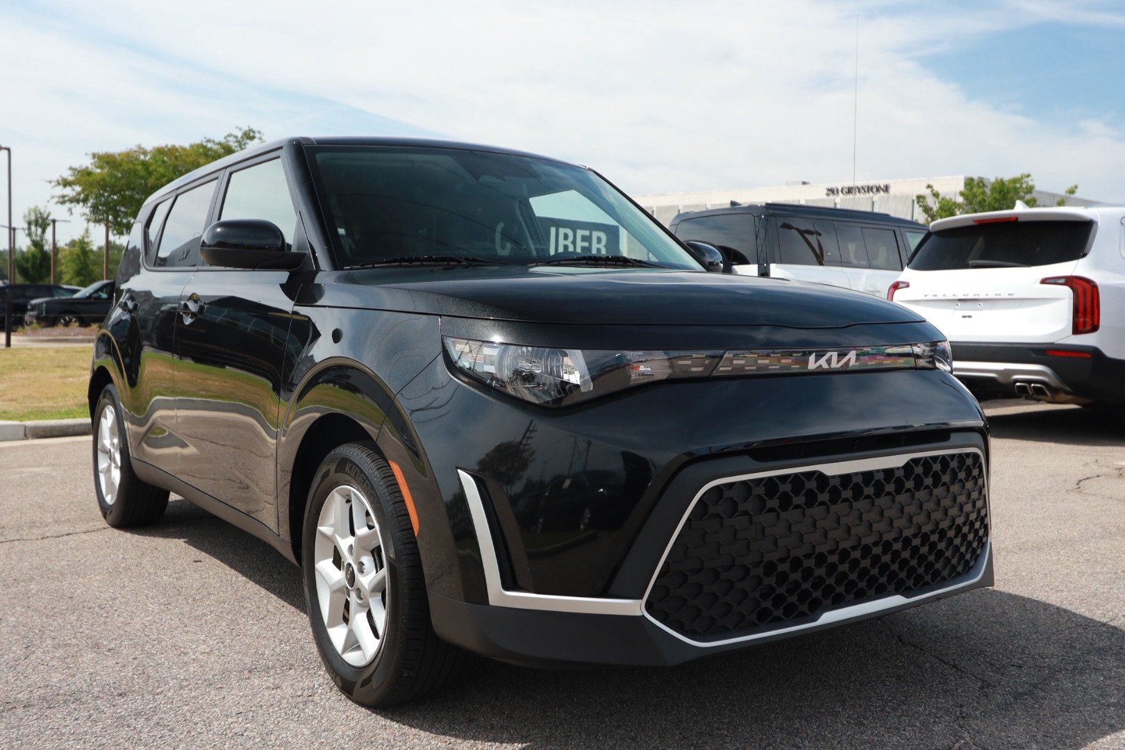 Used 2025 Kia Soul LX w/ LX Technology Package FWD image 7