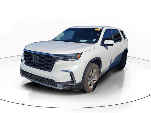 Used 2025 Honda Pilot EX-L image 3