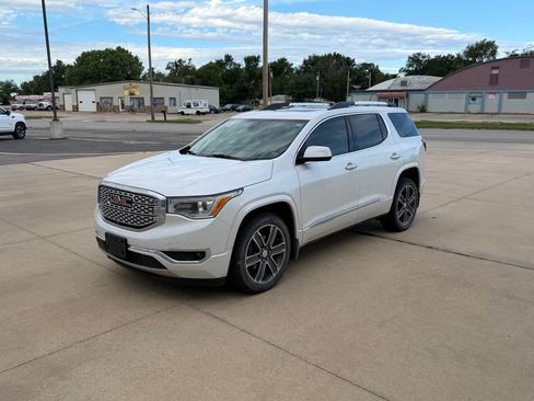 Used 2017 GMC Acadia Denali w/ Technology Package AWD/4WD image 8