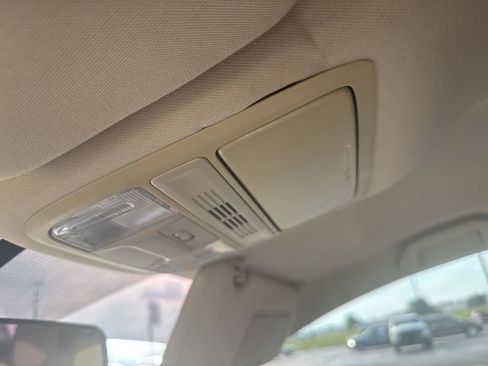 Used 2018 Honda CR-V LX image 17