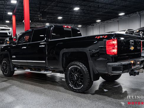 Used 2019 Chevrolet Silverado 3500 High Country w/ Duramax Plus Package image 3