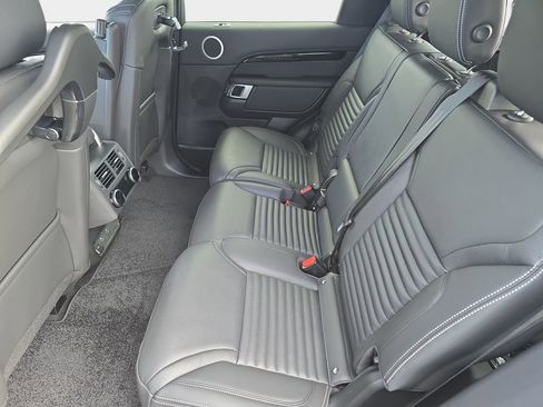 New 2026 Land Rover Discovery S image 16