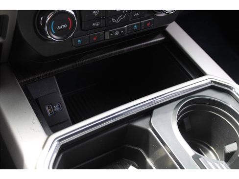 Used 2020 Ford F350 Lariat w/ Lariat Value Package AWD/4WD image 32