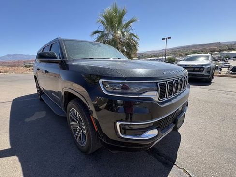 Used 2024 Jeep Wagoneer L Series II w/ Flexible Seating Group AWD/4WD image 14
