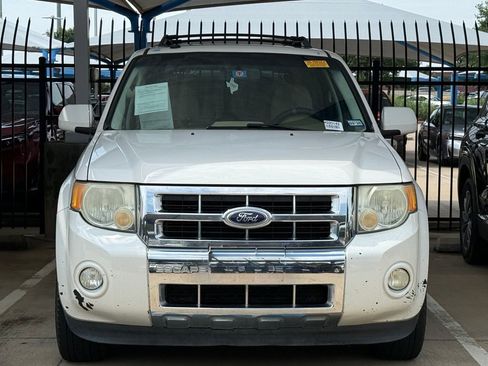 Used 2010 Ford Escape Limited FWD image 2