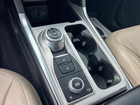 Used 2022 Ford Explorer XLT AWD/4WD image 36