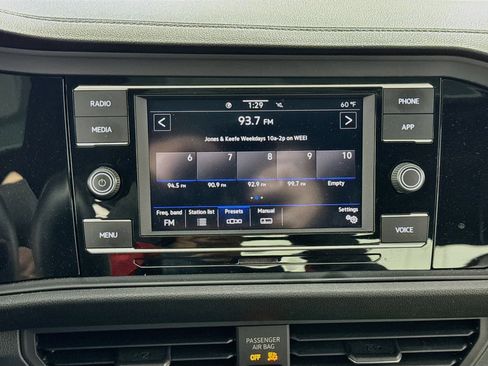 Used 2020 Volkswagen Jetta R-Line w/ R-Line Cold Weather Package FWD image 16