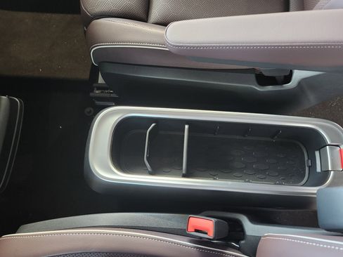 New 2025 Volkswagen ID. Buzz Pro S image 11