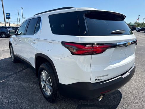 Used 2023 Chevrolet Traverse LT FWD image 5