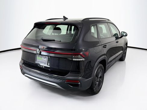 Used 2025 Volkswagen Taos S FWD image 9