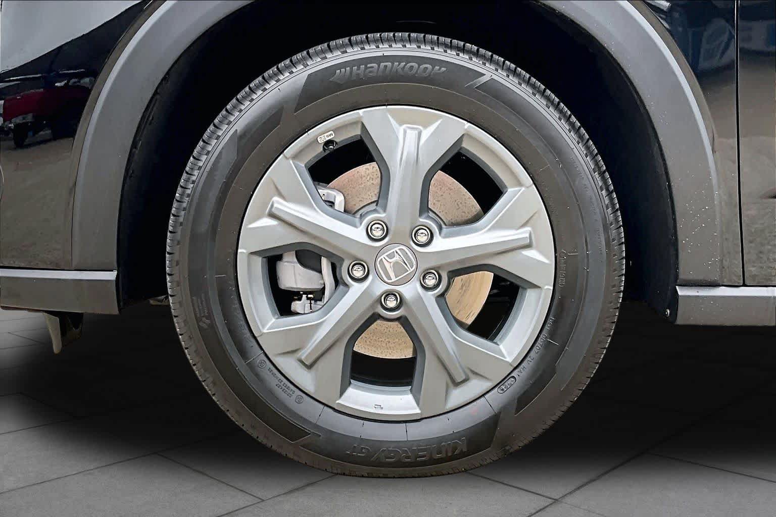 Certified 2027 Honda HR-V LX image 10