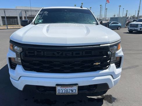 Used 2022 Chevrolet Silverado 1500 Custom RWD image 2