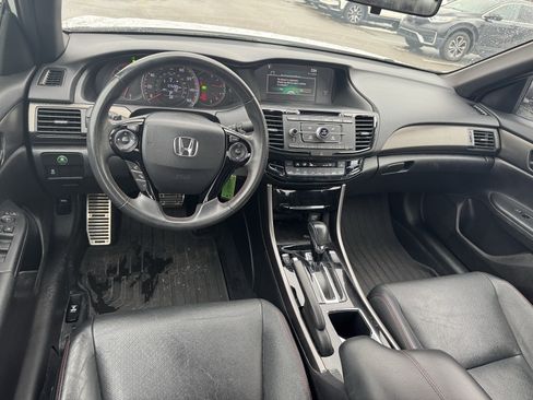 Certified 2017 Honda Accord Sport Special Edition image 10
