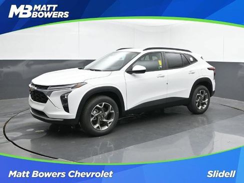 New 2026 Chevrolet Trax LT w/ Driver Confidence Package image 1