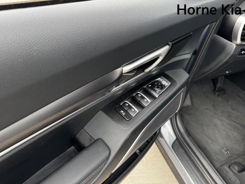 New 2025 Kia Telluride S image 10