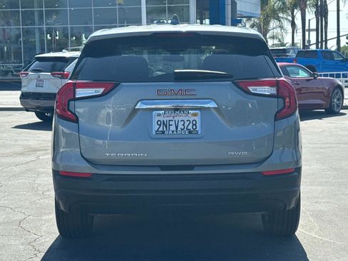 Used 2024 GMC Terrain SLE image 6