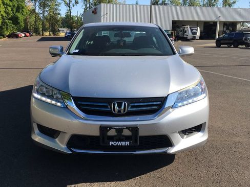 Used 2015 Honda Accord Touring image 9