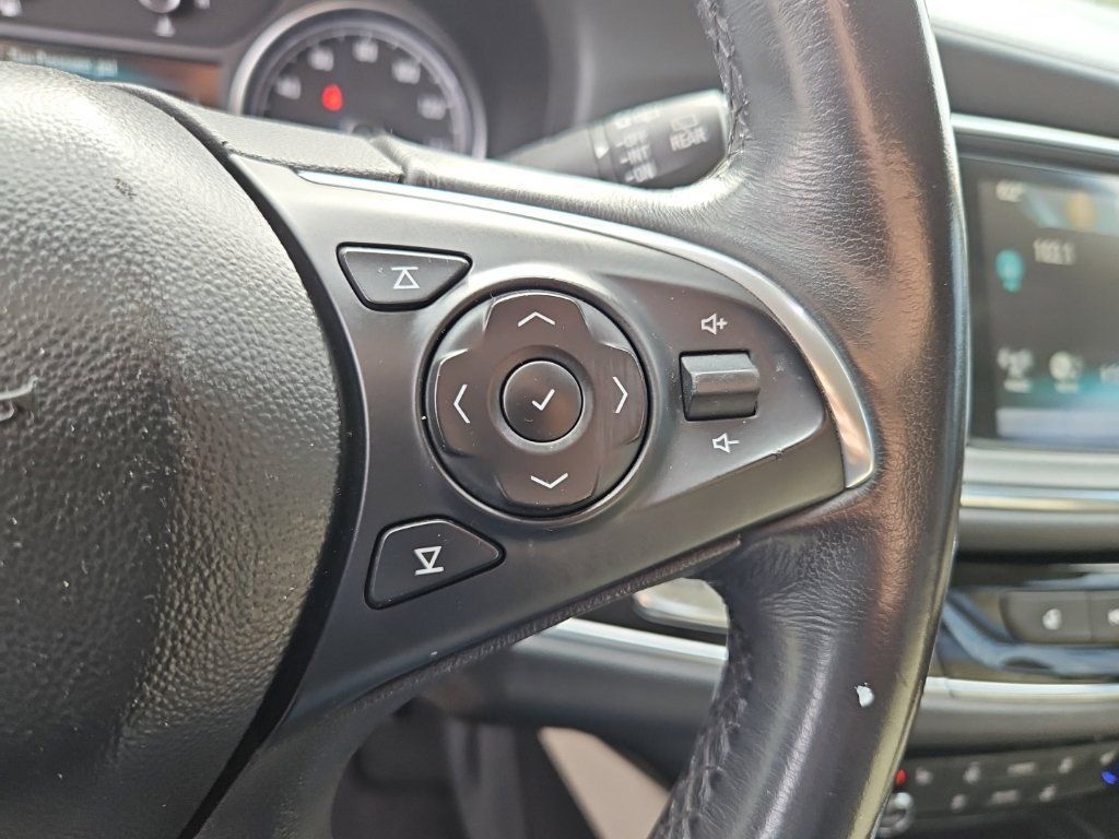 Used 2019 Buick Enclave Essence FWD image 12