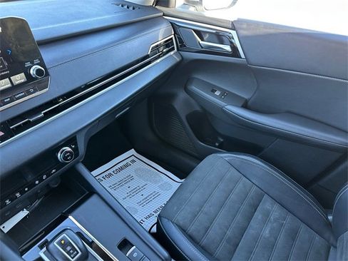 Used 2024 Mitsubishi Outlander SE image 29