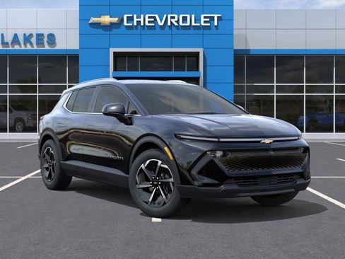 New 2026 Chevrolet Equinox EV LT AWD/4WD image 7