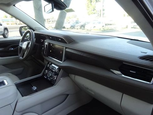Certified 2022 GMC Yukon XL Denali w/ Max Trailering Package AWD/4WD image 15