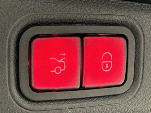 Certified 2023 Mercedes-Benz E 350 4MATIC Sedan image 21