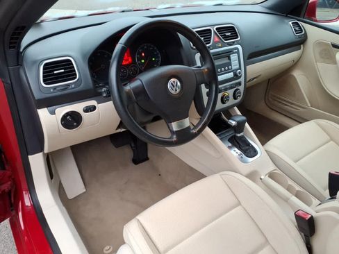 Used 2008 Volkswagen Eos 2.0T FWD image 11