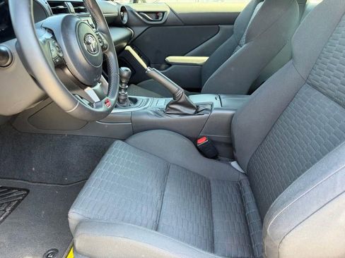 Used 2023 Toyota GR86 RWD image 15